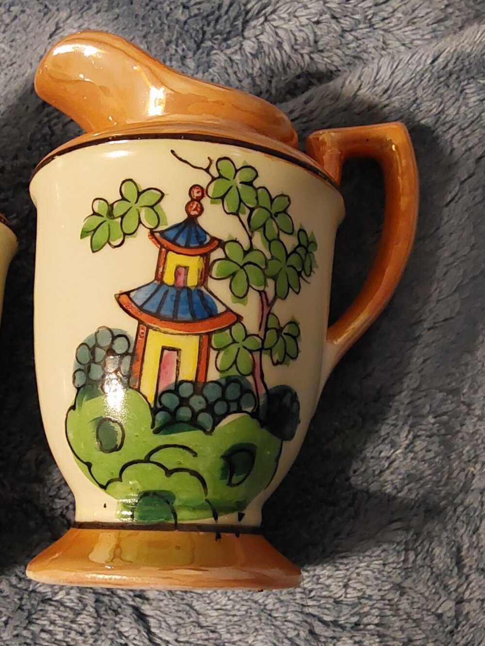Made in Japan Hand Painted Vintage Lusterware Sugar Shaker and Creamer Set - Picture 15 of 16